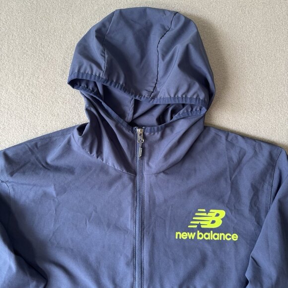 New Balance Lightweight Windbreaker Mens S Jogging Jacket Navy Running Hooded - Picture 2 of 16